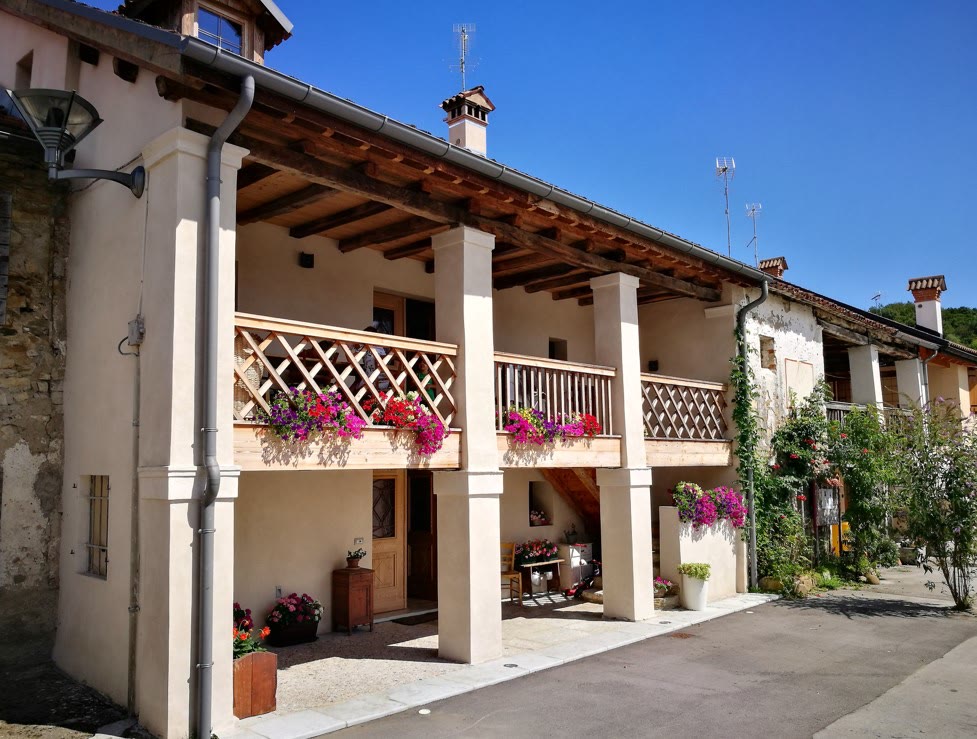 Esterni di Corte San Rocco